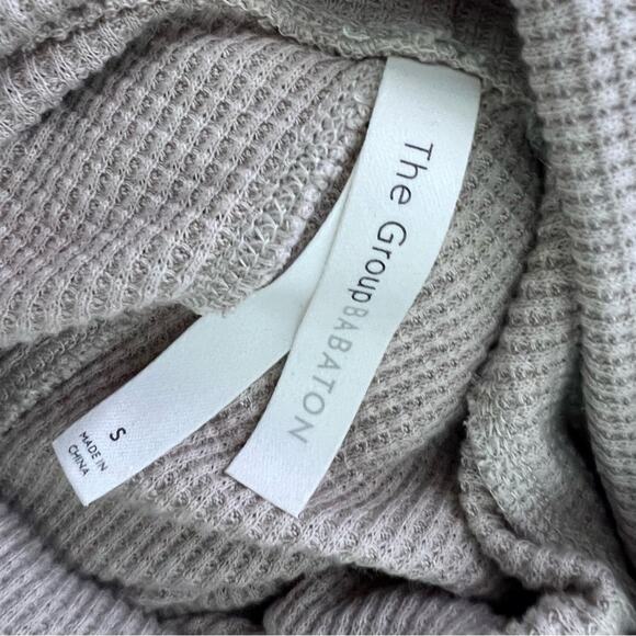 BABATON The Group Cream Thermal Cowl Neck Waffle Knit Long Sleeve Top Sz Small - Picture 10 of 14